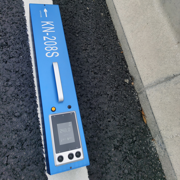 KN-208S 標(biāo)線逆反射測(cè)量?jī)x